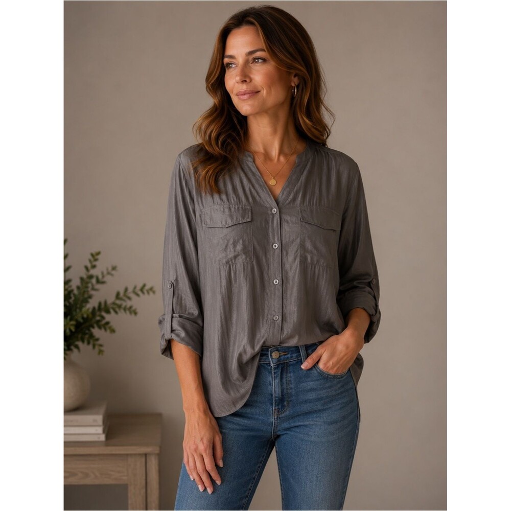 Chico's Fatigue Green Button Up V Neck Blouse Top Shirt Size Medium 8 NEW